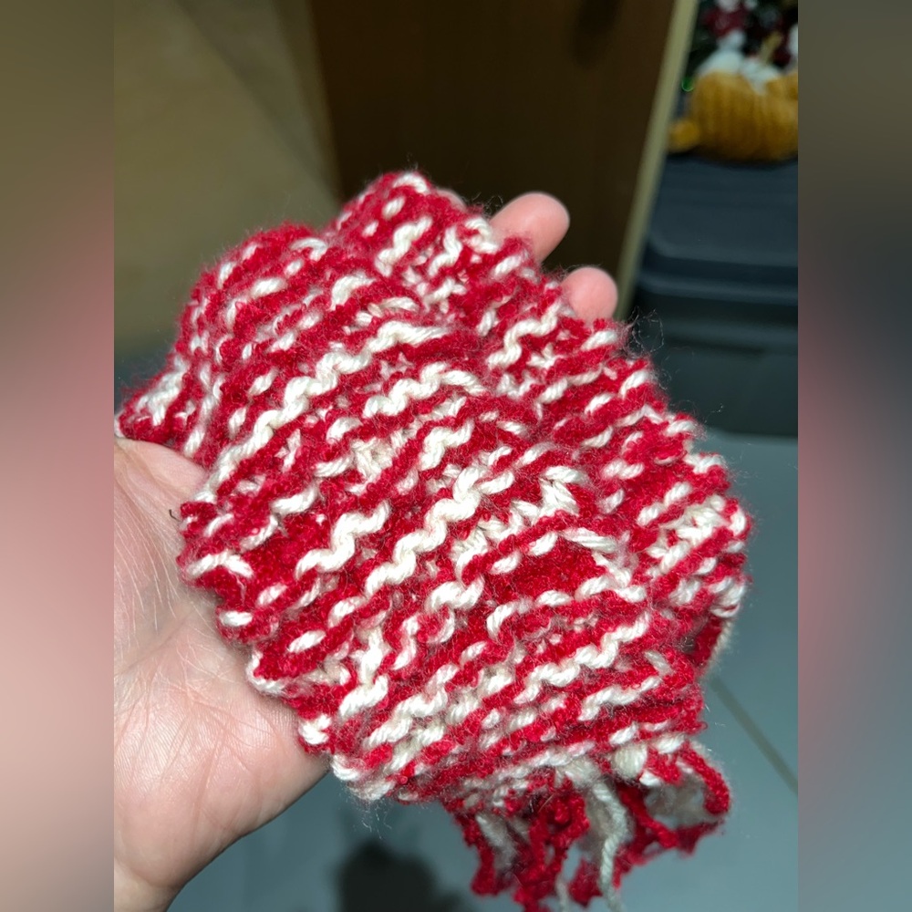 HANDMADE SMALL SCARF - Picture 3 of 3